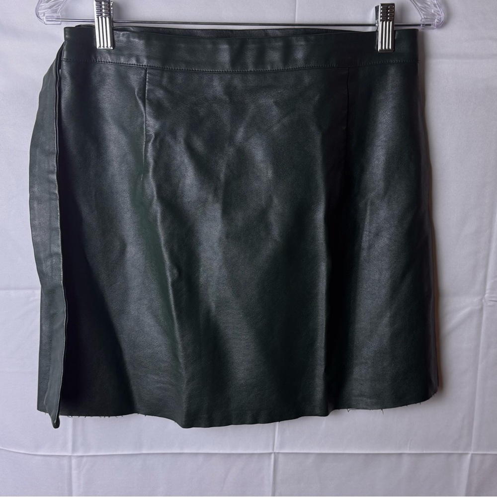Lulus Daydream With Me Forest Green Vegan Leather Wrap Mini Skirt Size L - Picture 3 of 14